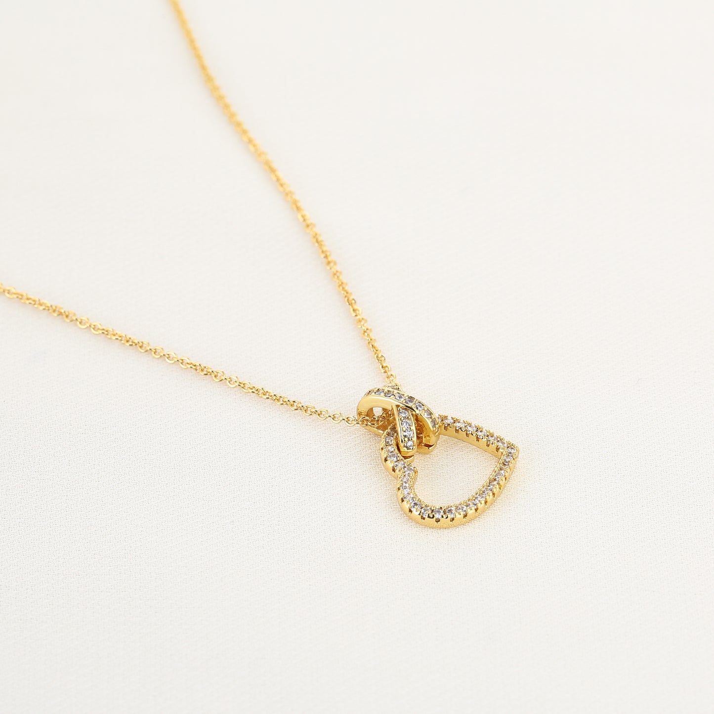 Michelle Bijou Ketting met gouden hartje en strass steentjes