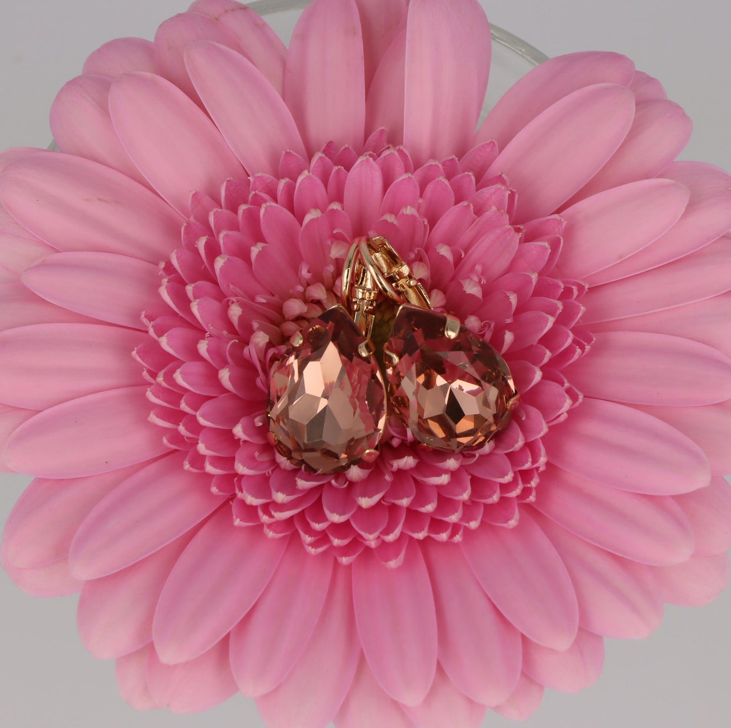 OTAZU Lacrima poeder Roze Oorbellen OTAZU